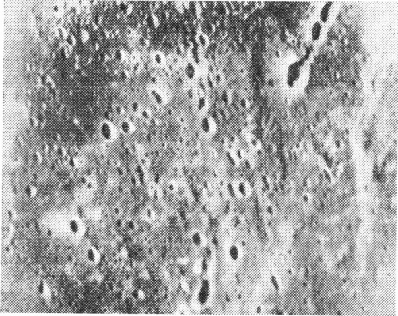 Рис. 45. «Ровные площади» на Меркурии. Стороны этого прямо угольника составляют всего около 40 км