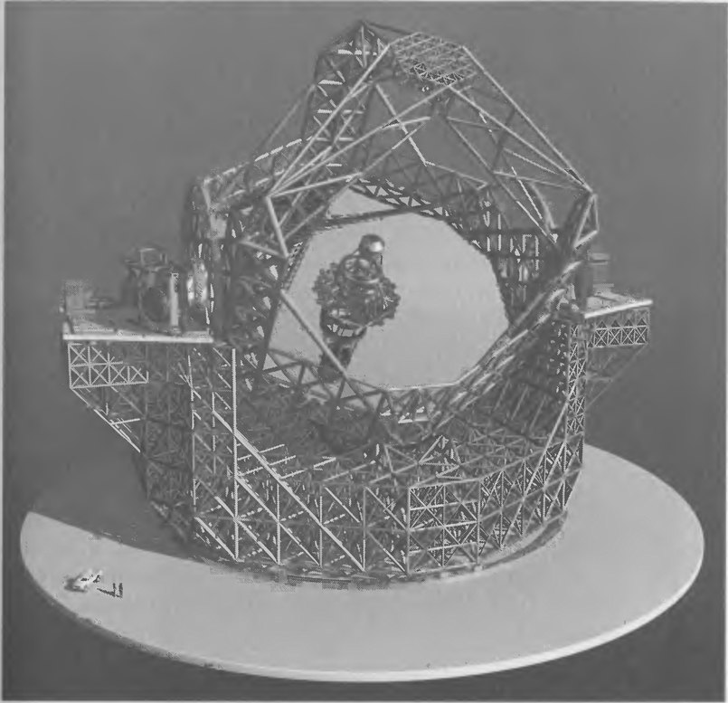 Рис. 3.39. Проект 42-метрового телескопа E-ELT (European Extremely Large Telescope) обсерватории ESO для наблюдений в оптическом и ближнем инфракрасном диапазонах с системой адаптивной оптики, которая позволит довести угловое разрешение до 0,001″. Предполагается, что к 2017 г. он будет установлен либо в Чили, либо на Канарских островах